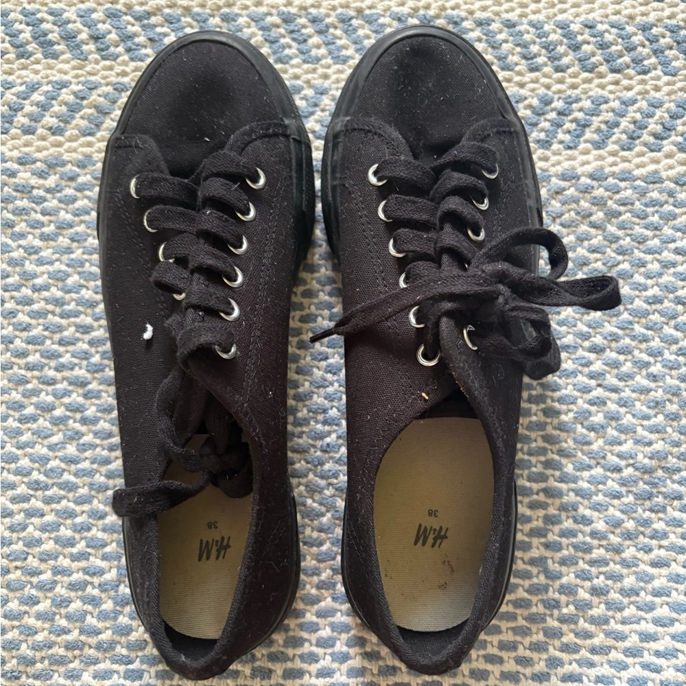 H&M Black Sneakers Classic Low-Top Design